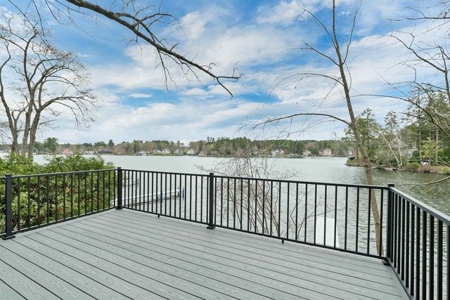 20 First Street, Windham, NH 03087