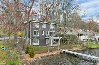 20 First Street, Windham, NH 03087