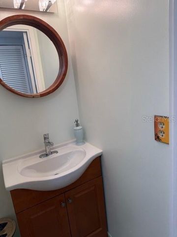 1051 79TH AVENUE N 202, St Petersburg, FL 33702