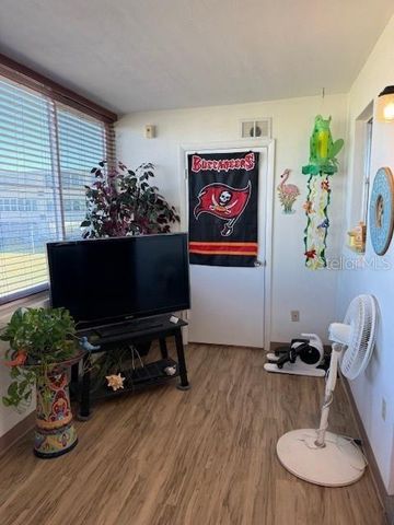 1051 79TH AVENUE N 202, St Petersburg, FL 33702