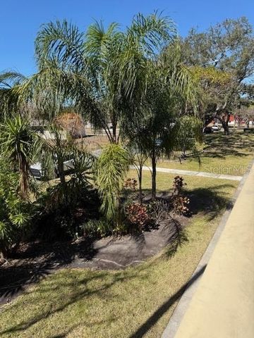 1051 79TH AVENUE N 202, St Petersburg, FL 33702