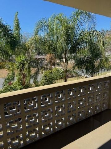 1051 79TH AVENUE N 202, St Petersburg, FL 33702