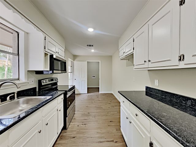3040 San Marcos Drive, Fort Worth, TX 76116