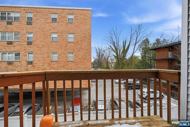 31 Fairmount Avenue 16A, Hackensack, NJ 07601