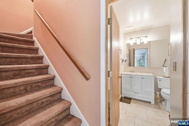 31 Fairmount Avenue 16A, Hackensack, NJ 07601