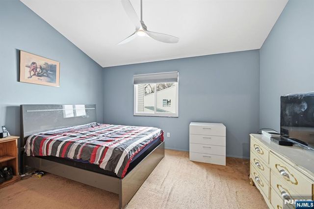 31 Fairmount Avenue 16A, Hackensack, NJ 07601