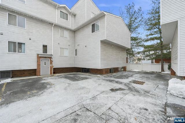 31 Fairmount Avenue 16A, Hackensack, NJ 07601