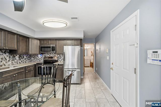 31 Fairmount Avenue 16A, Hackensack, NJ 07601