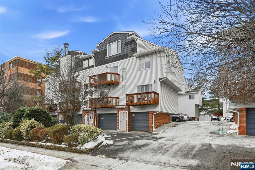 31 Fairmount Avenue 16A, Hackensack, NJ 07601