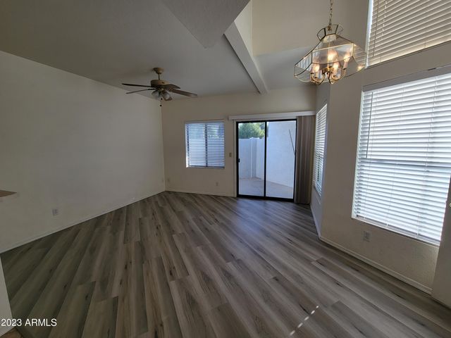 280 S ELIZABETH Way 25, Chandler, AZ 85225