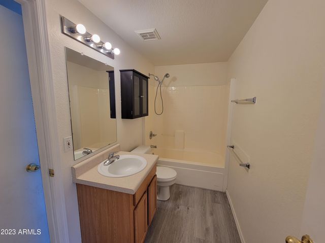 280 S ELIZABETH Way 25, Chandler, AZ 85225