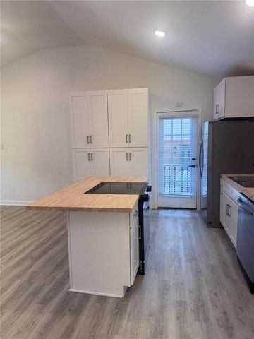 6365 Connell, Atlanta, GA 30349