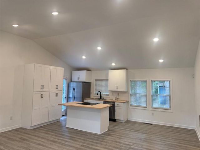 6365 Connell, Atlanta, GA 30349