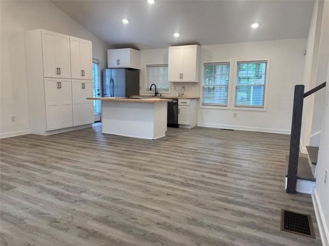 6365 Connell, Atlanta, GA 30349