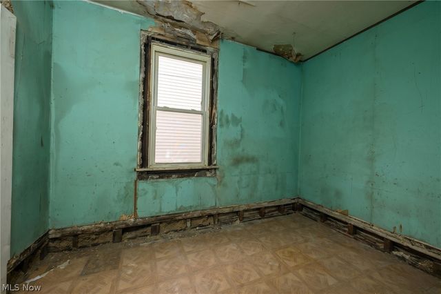 1266 E 102nd Street, Cleveland, OH 44108