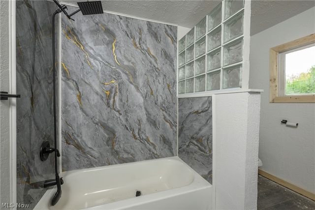 1266 E 102nd Street, Cleveland, OH 44108