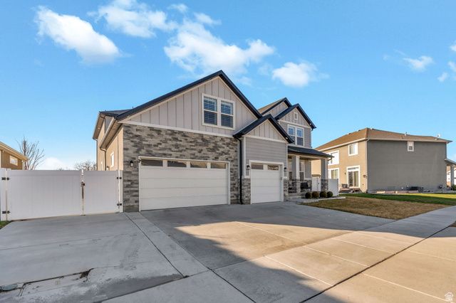 124 S DRY CREEK LN, Vineyard, UT 84059