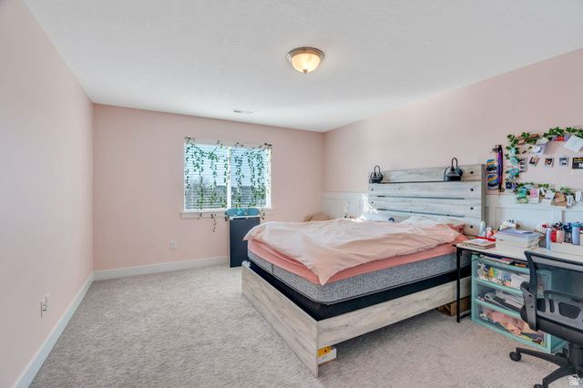 124 S DRY CREEK LN, Vineyard, UT 84059