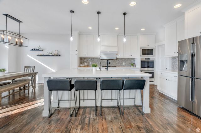 124 S DRY CREEK LN, Vineyard, UT 84059