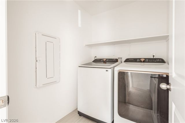 7360 Crown Landing Street, Las Vegas, NV 89113