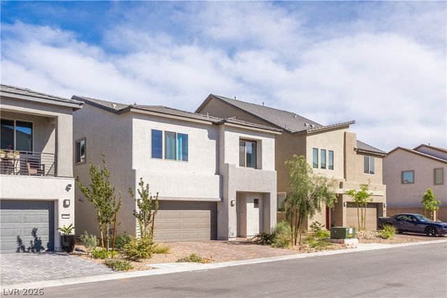 7360 Crown Landing Street, Las Vegas, NV 89113