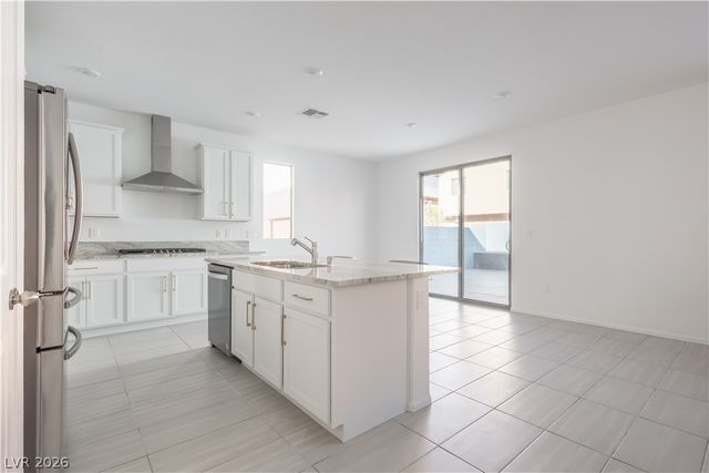 7360 Crown Landing Street, Las Vegas, NV 89113