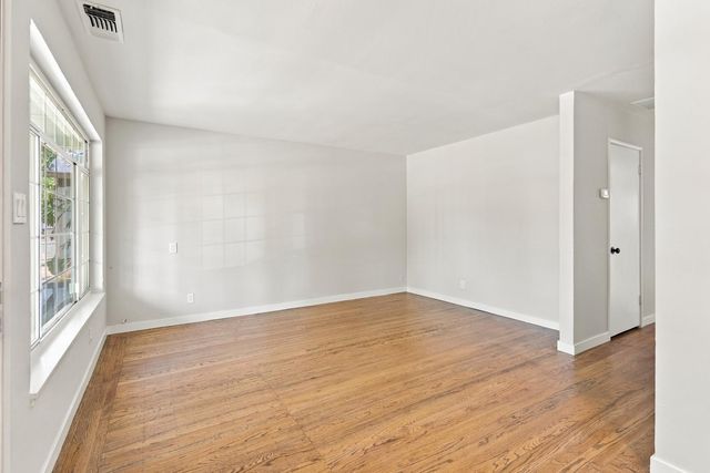 2180 Cambridge St, Sacramento, CA 95815