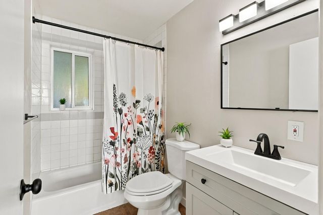 2180 Cambridge St, Sacramento, CA 95815