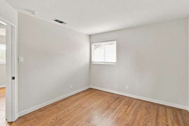 2180 Cambridge St, Sacramento, CA 95815