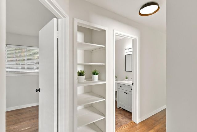 2180 Cambridge St, Sacramento, CA 95815
