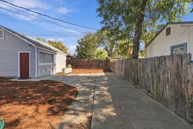2180 Cambridge St, Sacramento, CA 95815