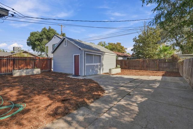 2180 Cambridge St, Sacramento, CA 95815
