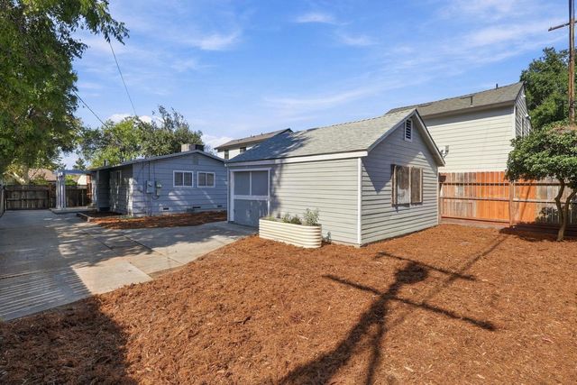 2180 Cambridge St, Sacramento, CA 95815