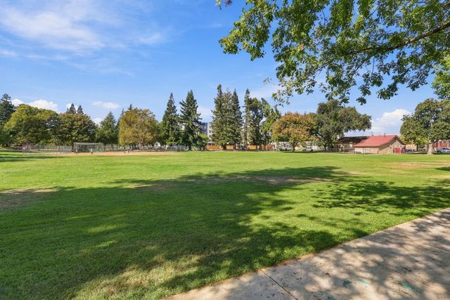 2180 Cambridge St, Sacramento, CA 95815