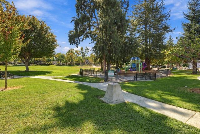 2180 Cambridge St, Sacramento, CA 95815