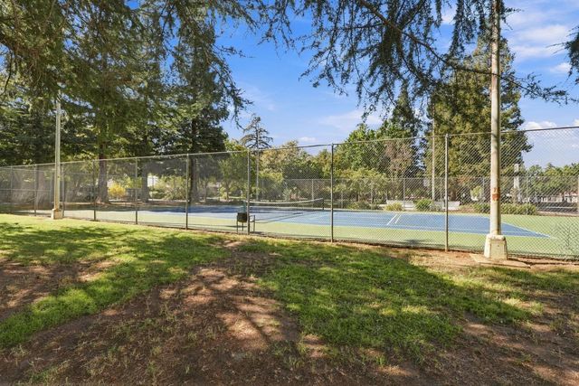 2180 Cambridge St, Sacramento, CA 95815