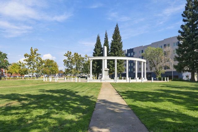 2180 Cambridge St, Sacramento, CA 95815
