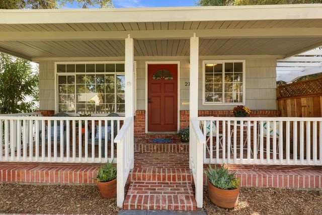 2180 Cambridge St, Sacramento, CA 95815
