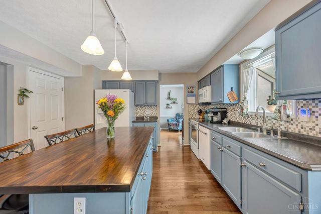 8850 Steeplechase, West Chester, OH 45069