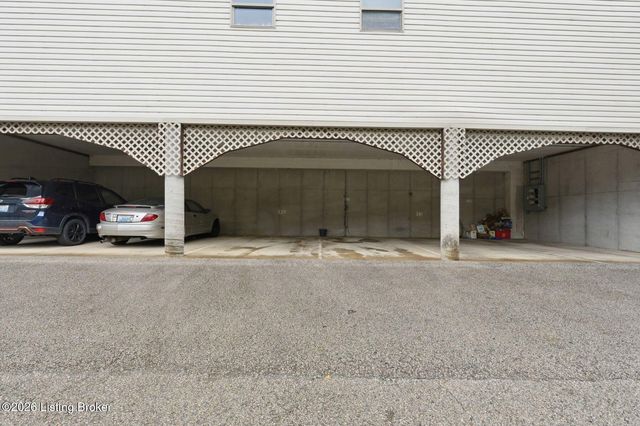 339 Kenilworth Rd, Louisville, KY 40206