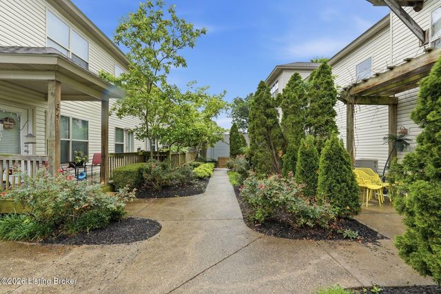 339 Kenilworth Rd, Louisville, KY 40206