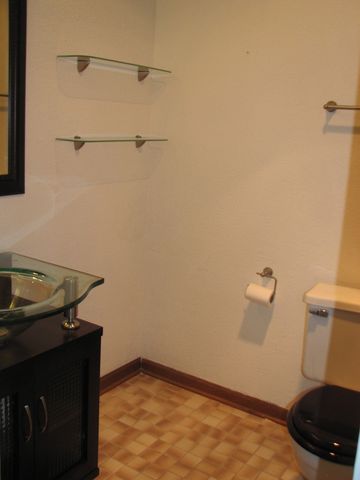 1166 NORTHBURY Lane C2, Wheeling, IL 60090