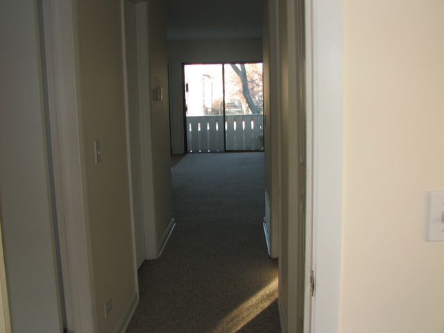 1166 NORTHBURY Lane C2, Wheeling, IL 60090