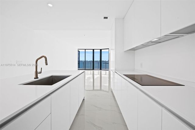 700 NE 24 Street 805, Miami, FL 33137