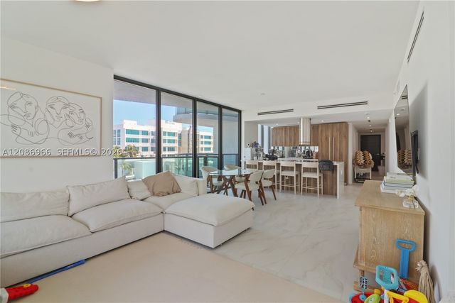 9901 W W Bay Harbor Dr 503, Bay Harbor Islands, FL 33154