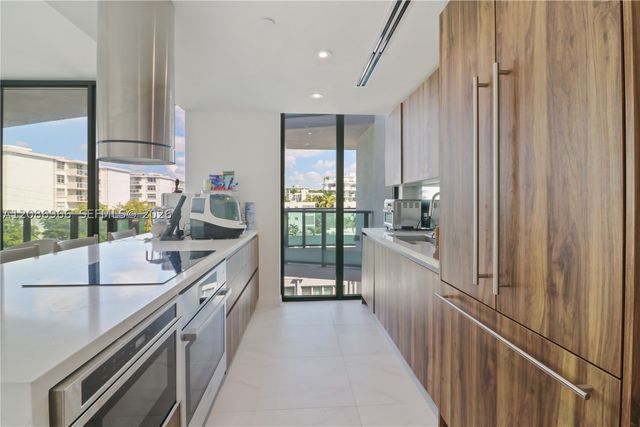 9901 W W Bay Harbor Dr 503, Bay Harbor Islands, FL 33154