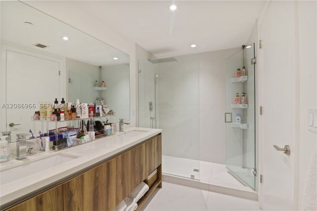 9901 W W Bay Harbor Dr 503, Bay Harbor Islands, FL 33154