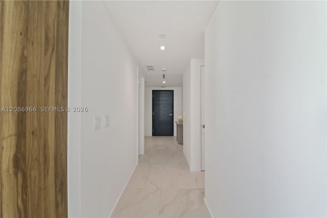 9901 W W Bay Harbor Dr 503, Bay Harbor Islands, FL 33154