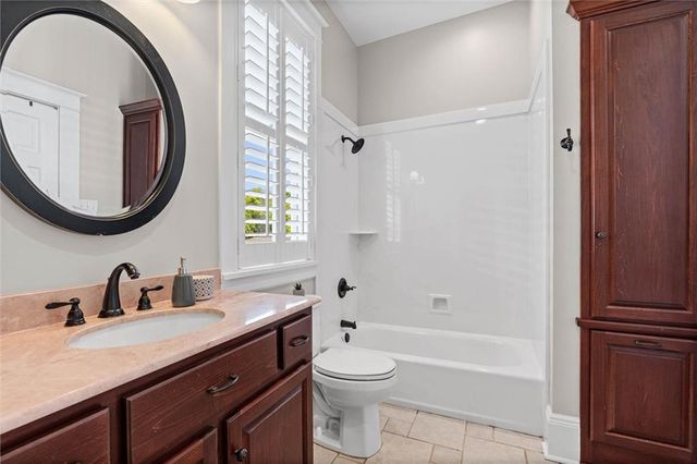 1900 Old Government Street, Mobile, AL 36606