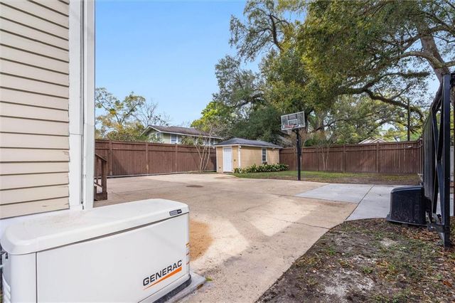 1900 Old Government Street, Mobile, AL 36606